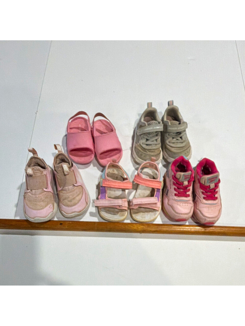 Lot of toddler girl shoes size US 6